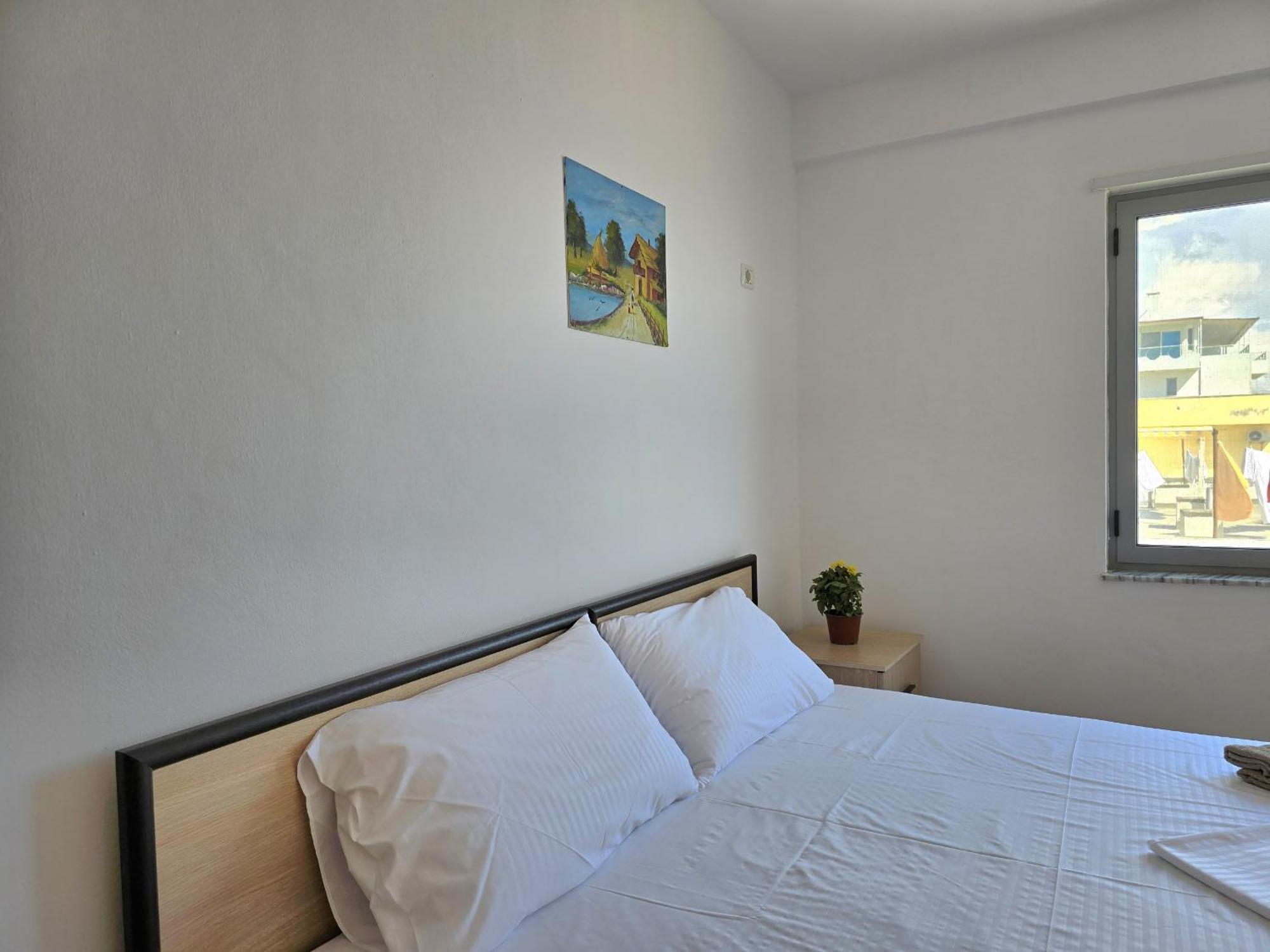 Sea View Apartments In ดูร์เรส ภายนอก รูปภาพ